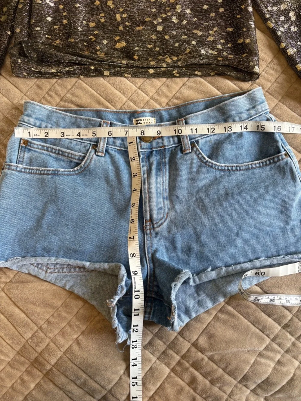 Billabong Denim Shorts 28 + Zara Gold Metallic Top Outfit Bundle Boho Festival